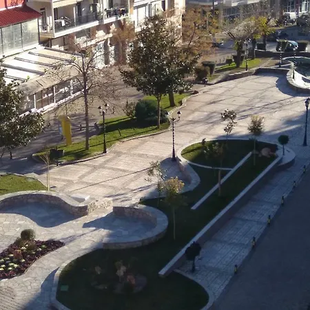 Decosuite Junior アパート カランバカ